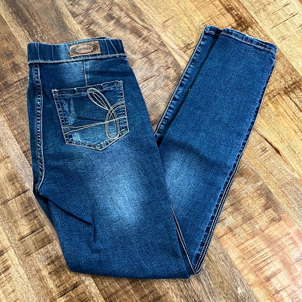 Joyfolie woman’s size 27 jeans.  Jeggings